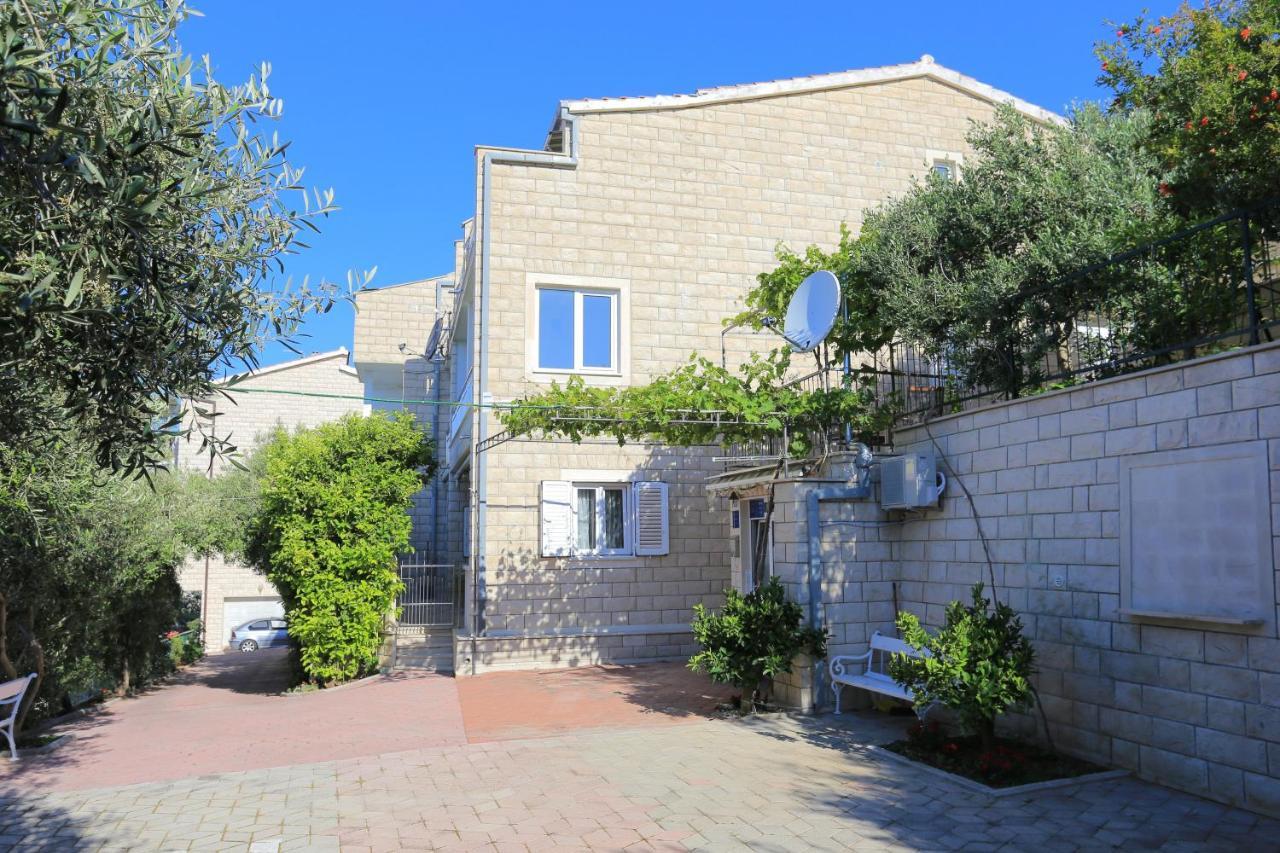 Apartments By The Sea Duce, Omis - 2737 Buitenkant foto